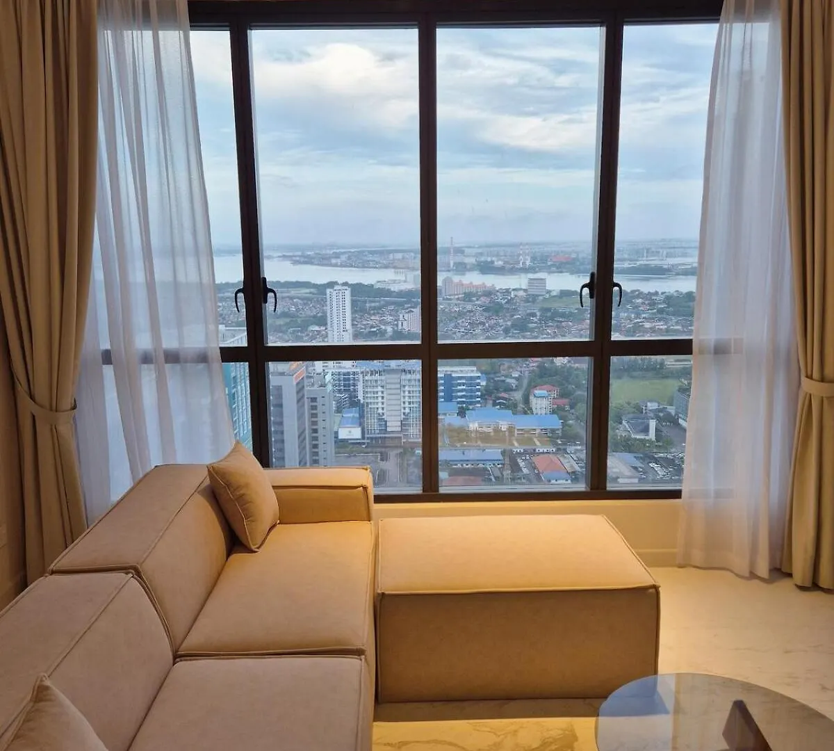 شقة Stunning 4Br Sky Retreat 42Nd Floor View Sleep 8 جوهر بهرو 0*,