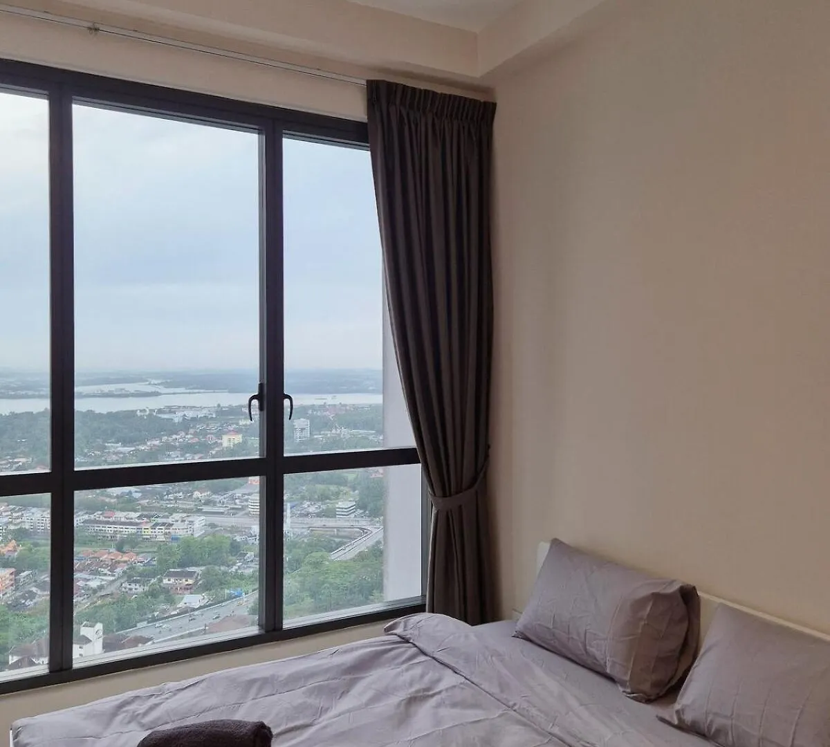 شقة Stunning 4Br Sky Retreat 42Nd Floor View Sleep 8 جوهر بهرو